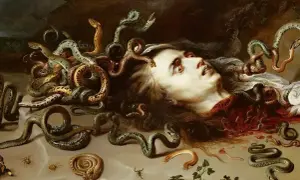 Tête coupée de Méduse, monstre de la mythologie grecque, entourée de serpents.