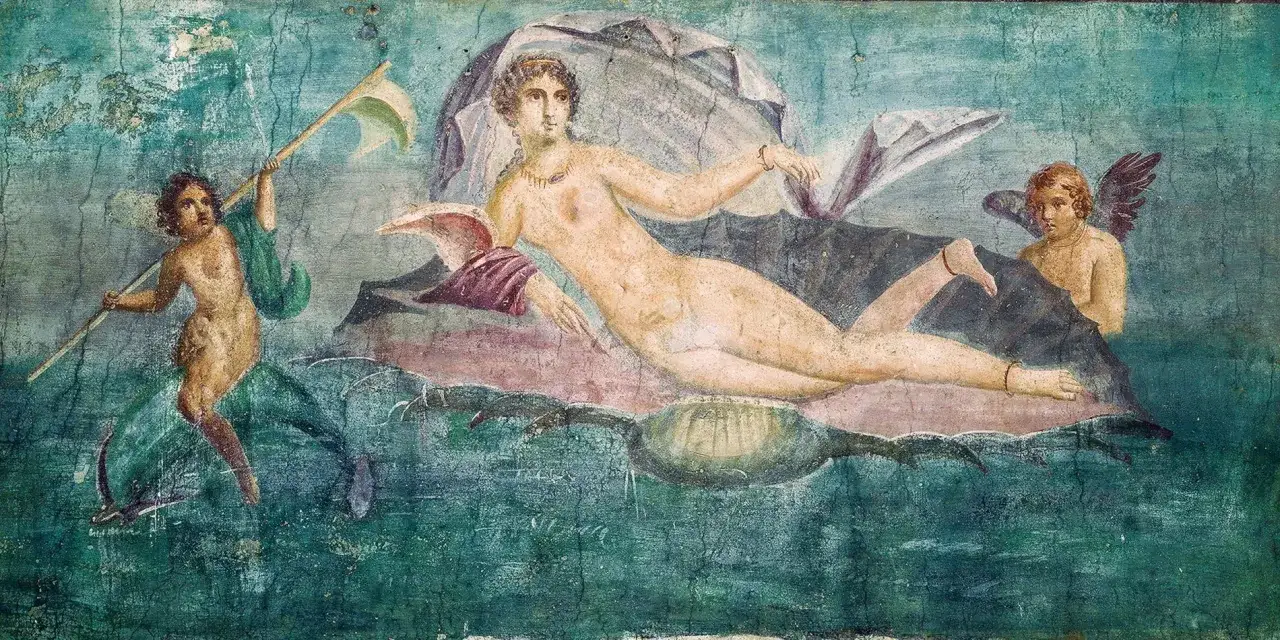 Erato, muse de la po&eacute;sie lyrique, est repr&eacute;sent&eacute;e sur un char marin, accompagn&eacute;e d'un amour ail&eacute;.